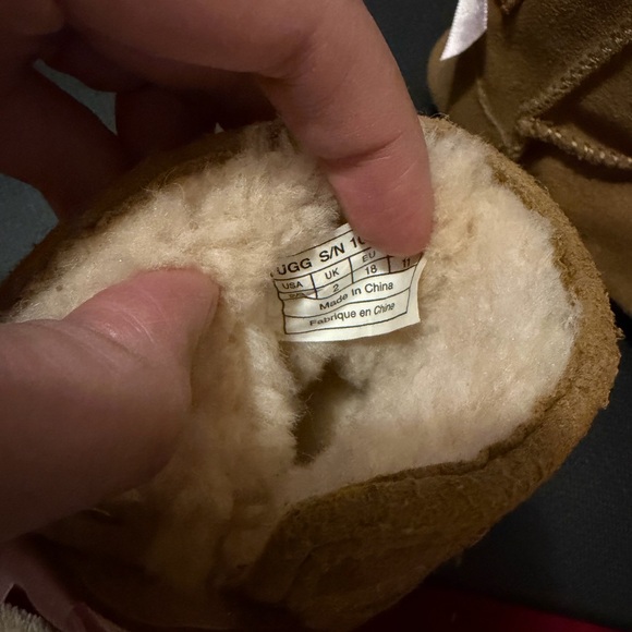 UGG Tan Baby Booties with Cream Lining - Picture 4 of 4